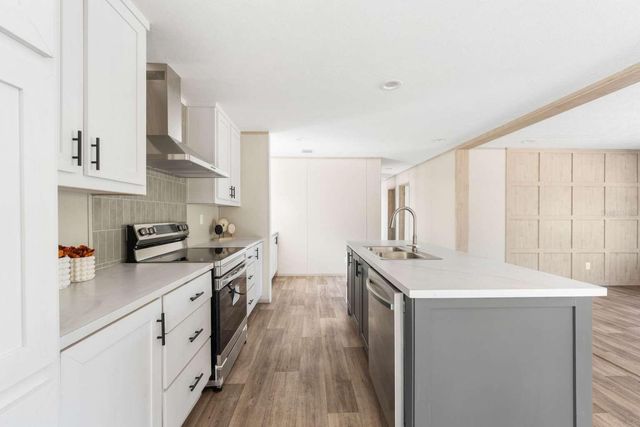 528 NE 389 AVENUE, Old Town, FL 32680