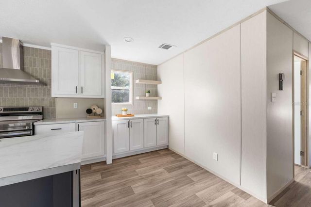 528 NE 389 AVENUE, Old Town, FL 32680