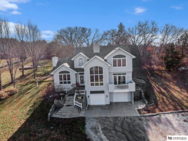 36807 Oakmont Drive, Louisville, NE 68037