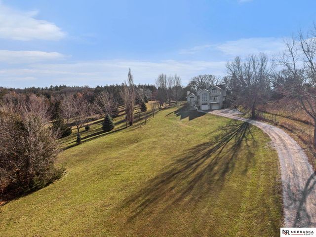 36807 Oakmont Drive, Louisville, NE 68037