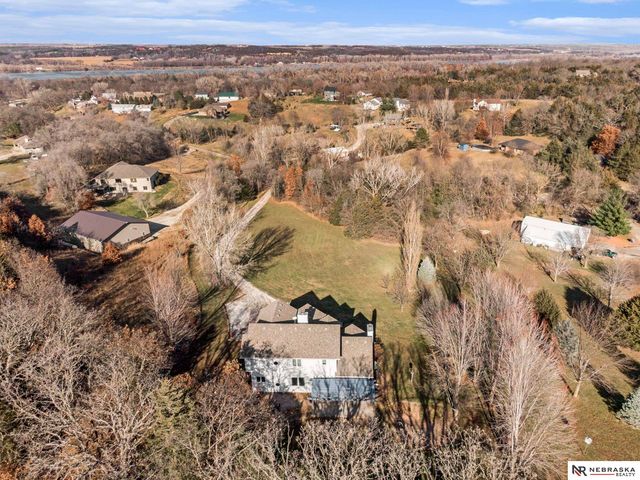 36807 Oakmont Drive, Louisville, NE 68037