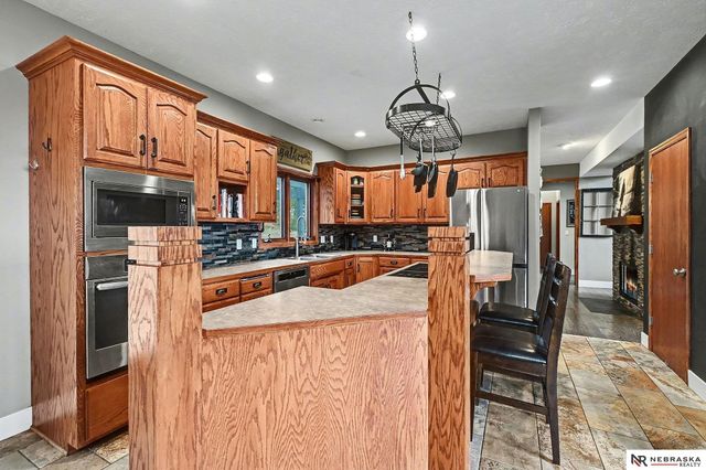 36807 Oakmont Drive, Louisville, NE 68037