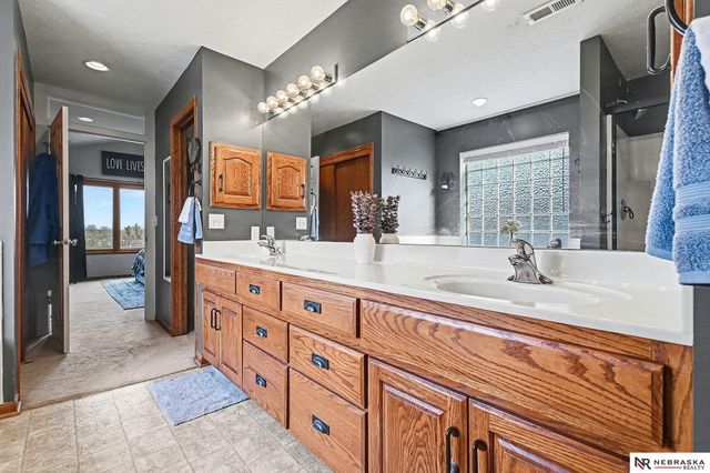 36807 Oakmont Drive, Louisville, NE 68037