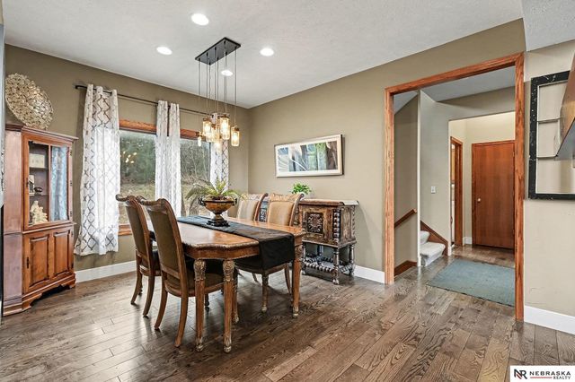 36807 Oakmont Drive, Louisville, NE 68037