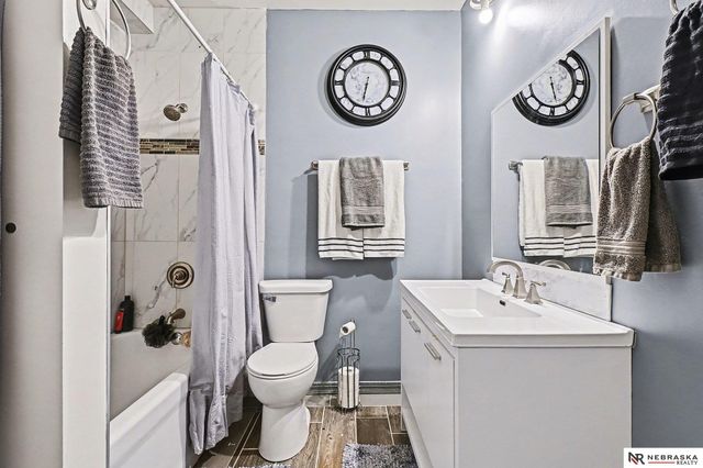 36807 Oakmont Drive, Louisville, NE 68037