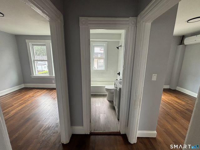 231 Goddard Avenue 2nd Floor, Bridgeport, CT 06610