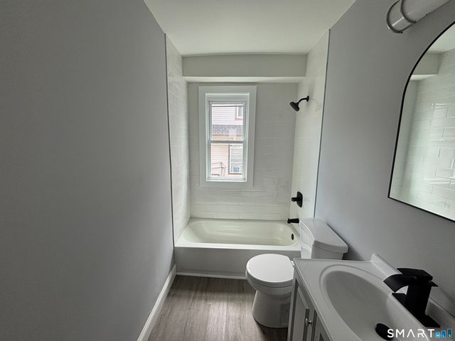 231 Goddard Avenue 2nd Floor, Bridgeport, CT 06610