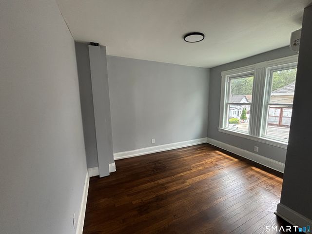 231 Goddard Avenue 2nd Floor, Bridgeport, CT 06610