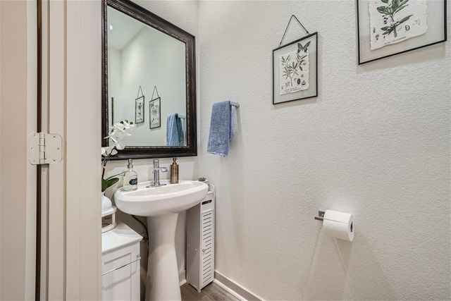 8005 Linnie LN, Austin, TX 78724
