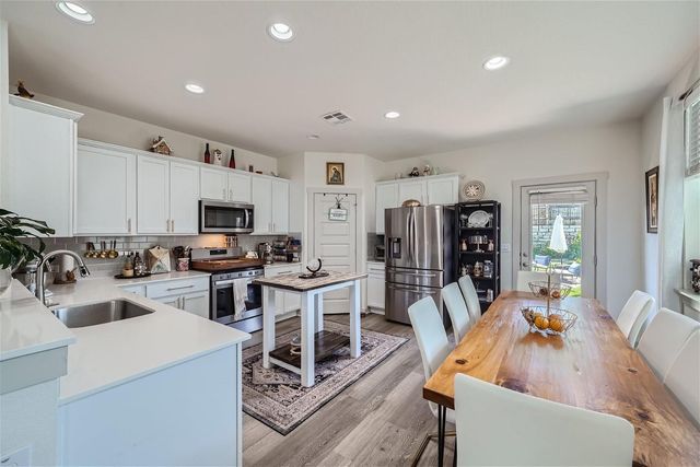 8005 Linnie LN, Austin, TX 78724