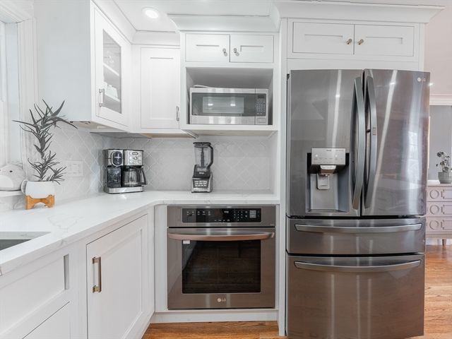 87 Bridle Path Rd, Springfield, MA 01118
