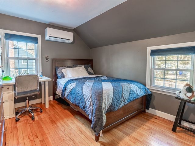 87 Bridle Path Rd, Springfield, MA 01118