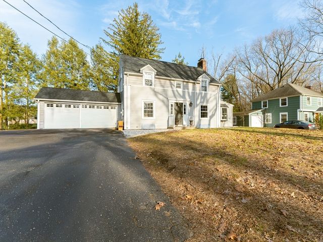 87 Bridle Path Rd, Springfield, MA 01118