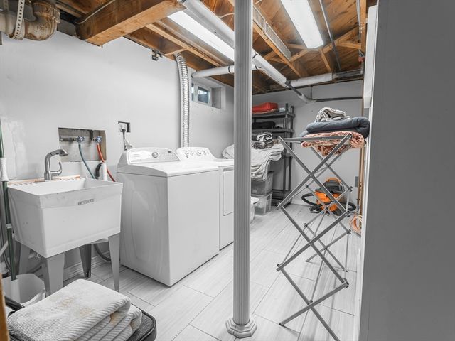 87 Bridle Path Rd, Springfield, MA 01118