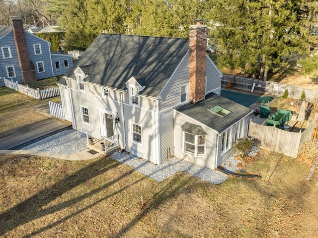 87 Bridle Path Rd, Springfield, MA 01118