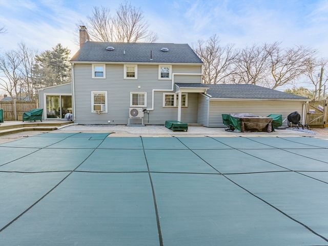87 Bridle Path Rd, Springfield, MA 01118