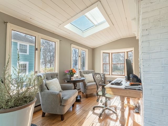 87 Bridle Path Rd, Springfield, MA 01118
