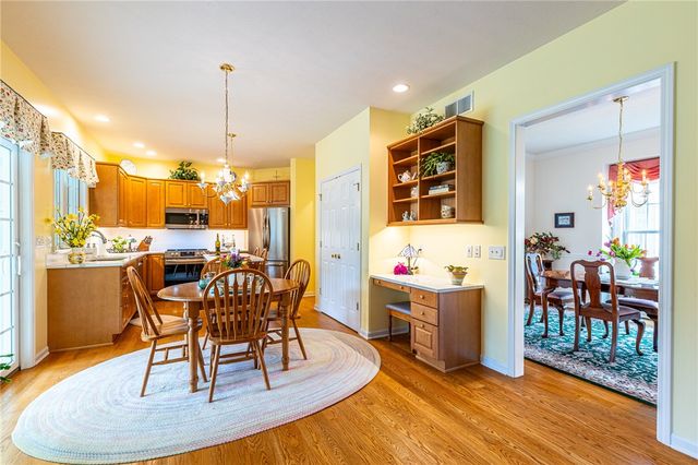 31 Brantley Way, Perinton, NY 14526