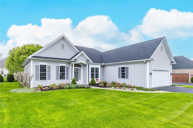 31 Brantley Way, Perinton, NY 14526