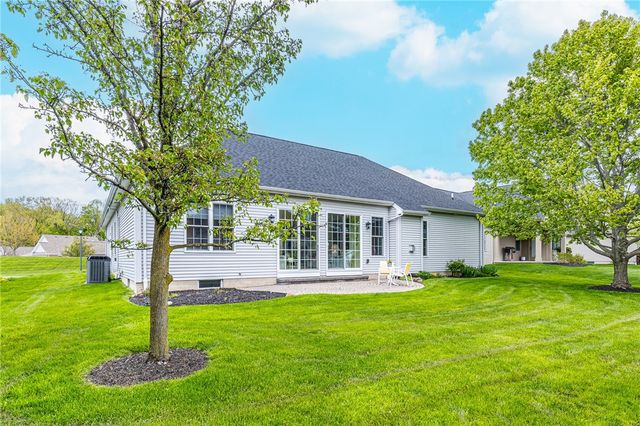 31 Brantley Way, Perinton, NY 14526