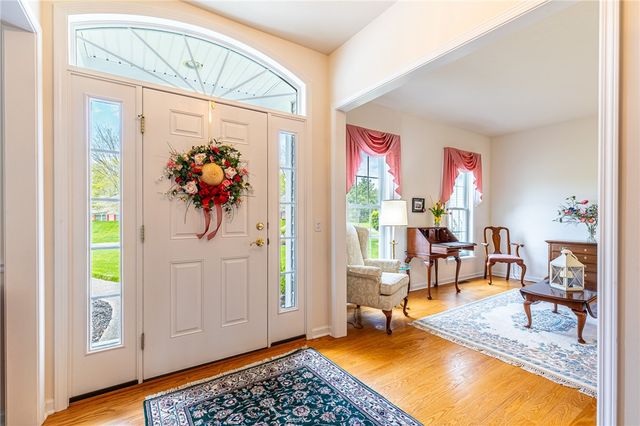 31 Brantley Way, Perinton, NY 14526