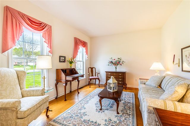 31 Brantley Way, Perinton, NY 14526