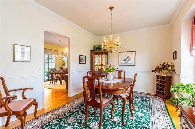31 Brantley Way, Perinton, NY 14526