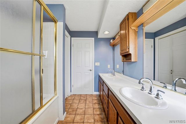 4227 Susan Drive, Clarence, NY 14221