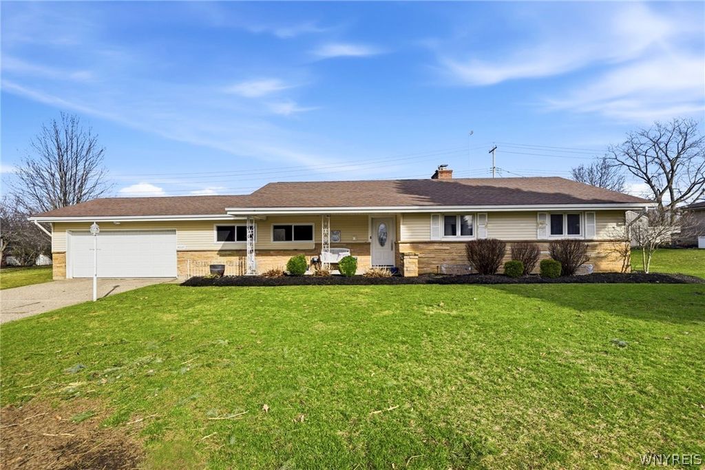 4227 Susan Drive, Clarence, NY 14221