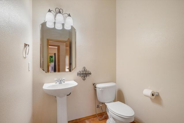 600 Flint Ridge Trail SE, Albuquerque, NM 87123