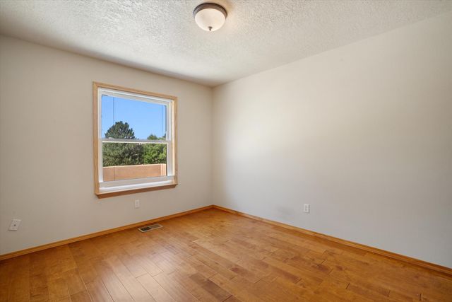 600 Flint Ridge Trail SE, Albuquerque, NM 87123