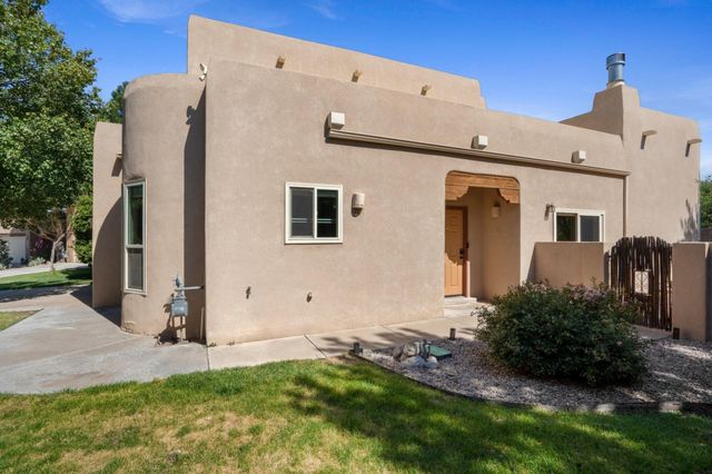600 Flint Ridge Trail SE, Albuquerque, NM 87123