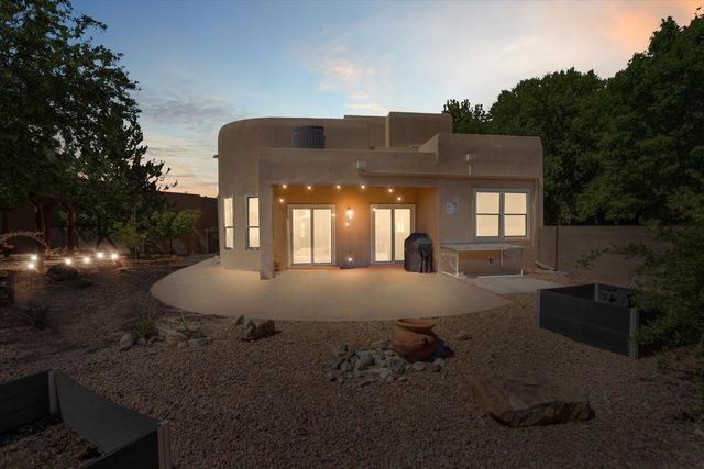 600 Flint Ridge Trail SE, Albuquerque, NM 87123