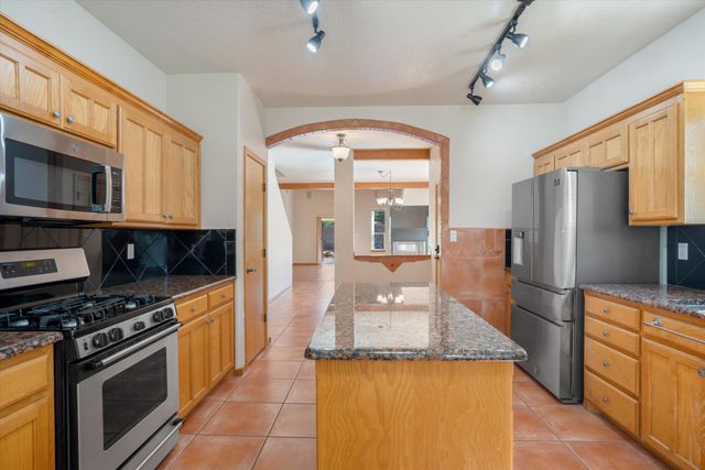 600 Flint Ridge Trail SE, Albuquerque, NM 87123