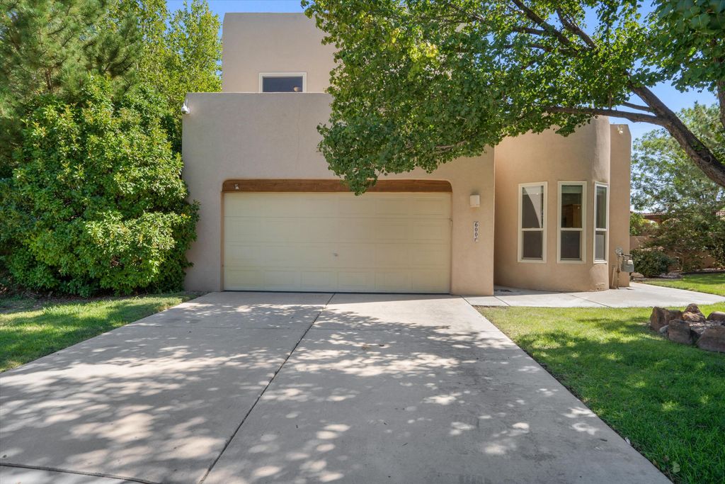 600 Flint Ridge Trail SE, Albuquerque, NM 87123