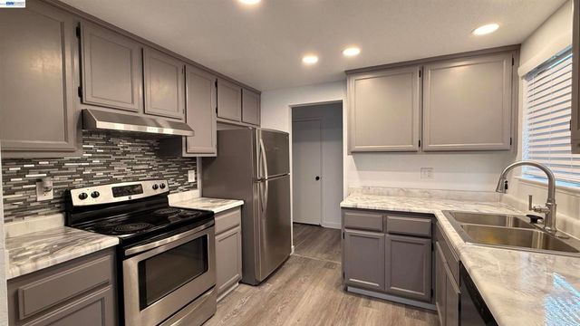 460 Lisa Ann St, Bay Point, CA 94565