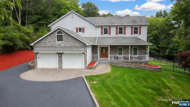 200 Longhouse Drive, West Milford, NJ 07421