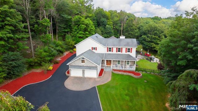200 Longhouse Drive, West Milford, NJ 07421