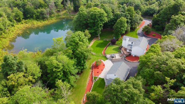 200 Longhouse Drive, West Milford, NJ 07421