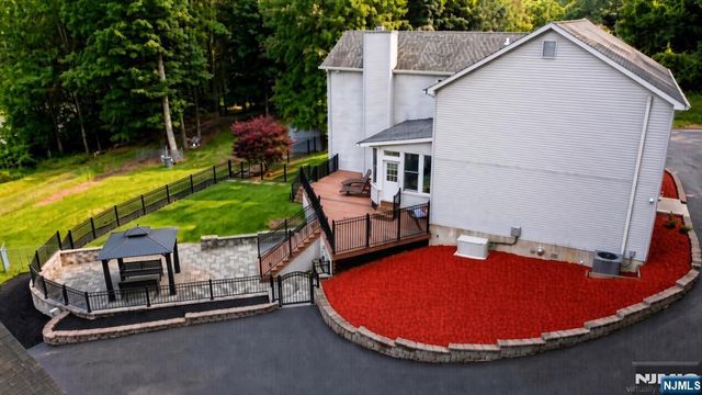 200 Longhouse Drive, West Milford, NJ 07421