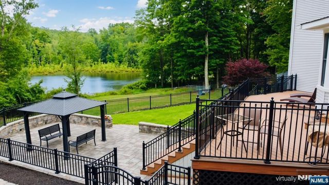 200 Longhouse Drive, West Milford, NJ 07421