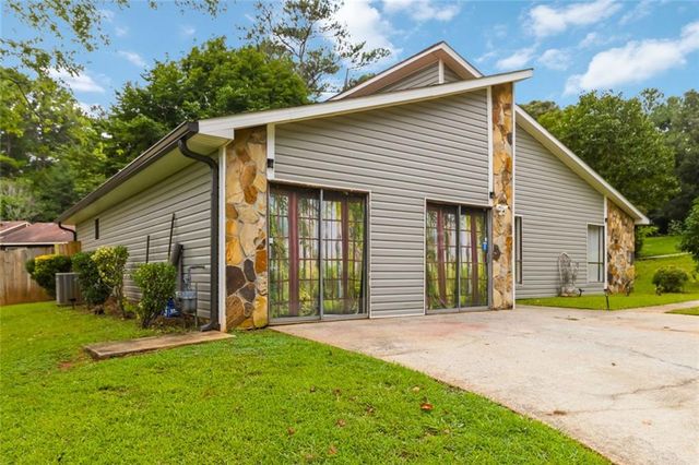 8847 Wellston Court, Jonesboro, GA 30238