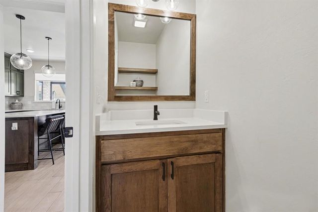 4220 Windstone Drive, Norman, OK 73072