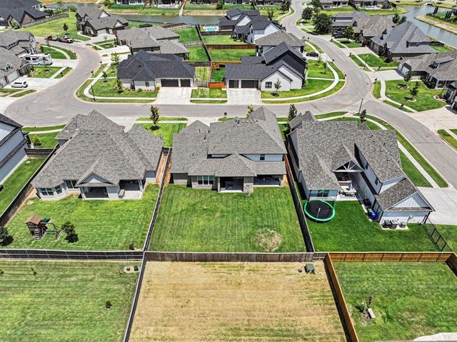 4220 Windstone Drive, Norman, OK 73072