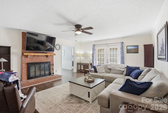 7245 Hopeton Road, Charlotte, NC 28210