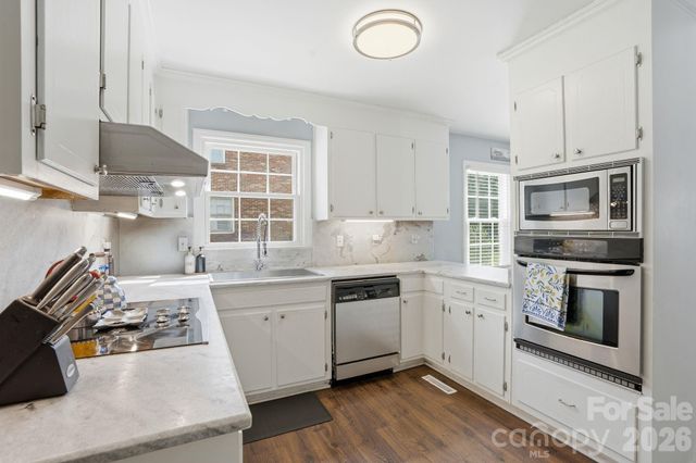 7245 Hopeton Road, Charlotte, NC 28210