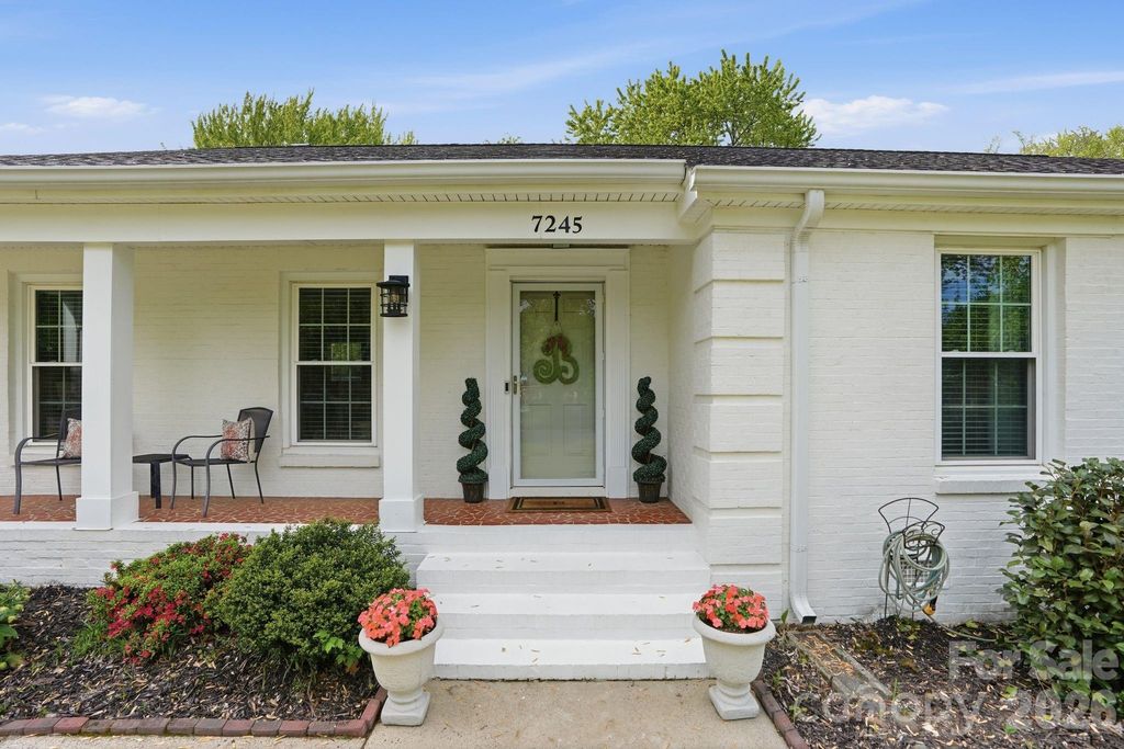 7245 Hopeton Road, Charlotte, NC 28210