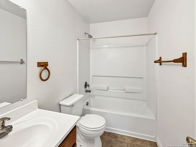 107 Autumn Pass Unit 107, San Antonio, TX 78245