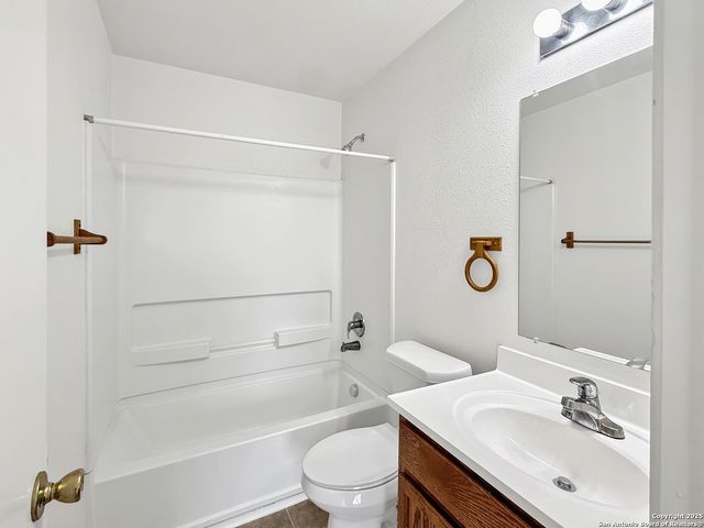 107 Autumn Pass Unit 107, San Antonio, TX 78245