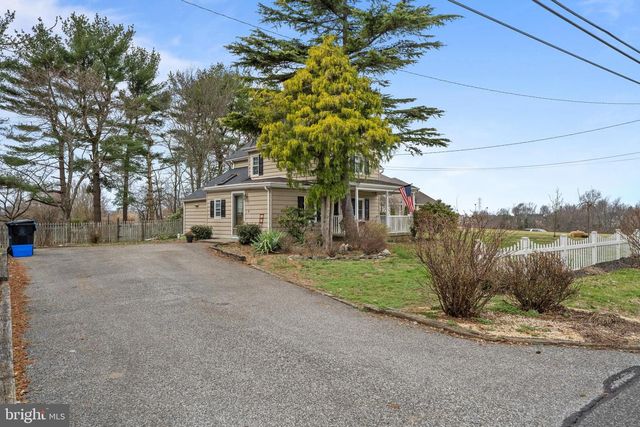 138 BISHOP RD, Mullica Hill, NJ 08062